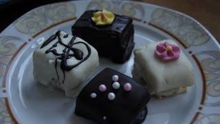 Petits Fours  Rezept und Anleitung [upl. by Emoraj]