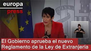 El Gobierno aprueba el nuevo Reglamento de la Ley de Extranjería [upl. by Witha535]