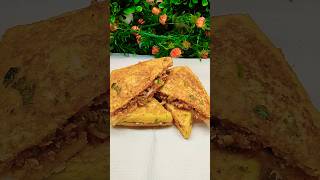 Quick breakfast egg wrapped sandwich recipe😋 shorts recipe sandwich sandwich breakfastrecipe [upl. by Gery]