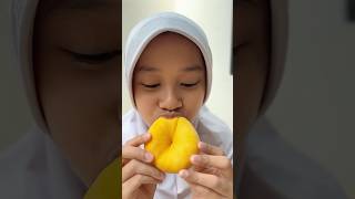 Ayo makan peach donat lagi  shorts arinagafamily shortvideo [upl. by Ahseniuq530]