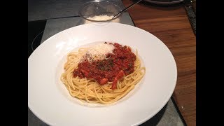 Spaghetti Bolognaise mit geheimer Zutat im Monsieur Cuisine Connect u konventionell gegart [upl. by Aleetha153]