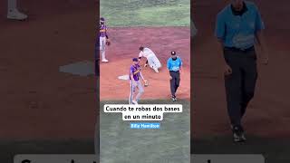 Así es robarse dos bases en un minuto en un juego de béisbol de los Charros de Jalisco baseball [upl. by Llerrod]