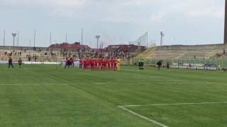 Accoglienza dei giallorossi allentrata dei cosentini al ceravolo derby 28082016 [upl. by Svetlana]