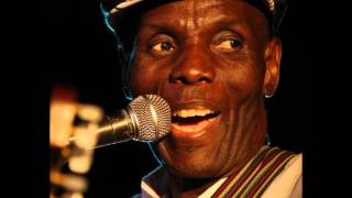 Oliver Mtukudzi  Kucheneka [upl. by Zanas575]