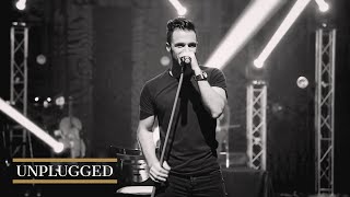 Sirvan Khosravi  Doost Daram Zendegiro  UNPLUGGED  Live in Tehran 2015 [upl. by Neehs82]