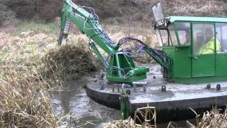 COTSWOLD CANALS  Augustus Gloop  dredger east of Ham Mill [upl. by Yam429]