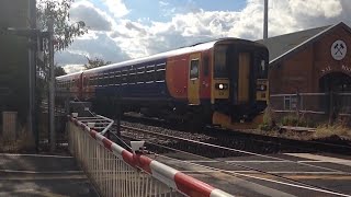 Newark Castle Level Crossing 230918 [upl. by Einnok965]