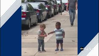 These toddlers heartwarming reaction to spotting each other on the street will make your day [upl. by Janot]