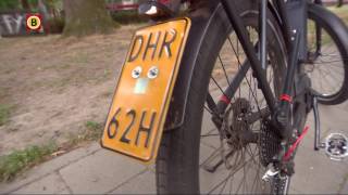 Weggebruikers moeten wennen aan de supersnelle ebike [upl. by Dowell286]