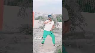 Mil rahi lugai lon pe dance comedygdance [upl. by Ahcmis]