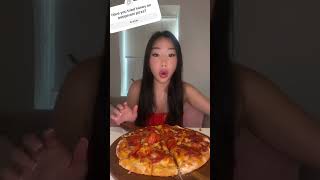 Sriracha Honey Drizzle on Pizza 🤌🤌🤌 mukbang [upl. by Donaugh]