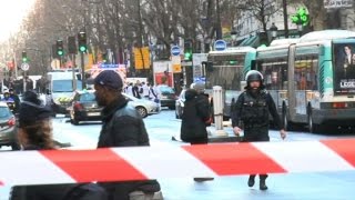 Paris un homme tué par la police dans le 18ème [upl. by Aras]