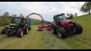 Grashacken 🇨🇭 mit MF 8250 Fendt 510 John Deere 6210 und JF1350 [upl. by Fabiano978]