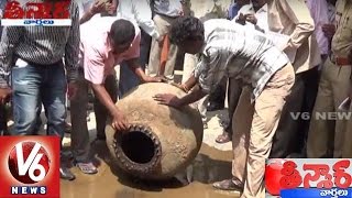 Ancient Pot Finally Opened in Gadwal  Mahabubnagar  Teenmaar News  V6 News [upl. by Janot]