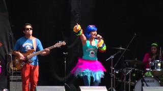 La mesa tiene patas  Planetas  Cantando Aprendo a Hablar en Kidazapalooza 2014 17 [upl. by Nahsab750]