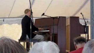 Frederick Hodges plays Vipers Drag by Fats Waller [upl. by Shlomo920]