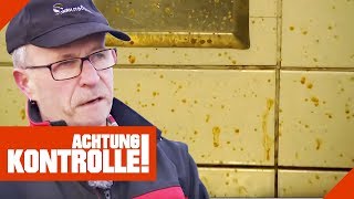 Streuselkuchen aus Sch Hartmut macht Autobahntoilette sauber  Achtung Kontrolle  kabel eins [upl. by Aceissej953]