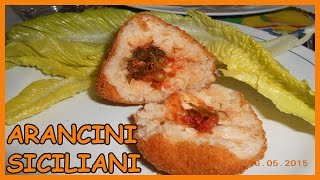 Arancini siciliani al ragù  Le Ricette di Zio Roberto [upl. by Nwahsar]