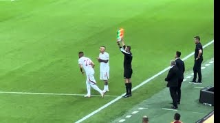 Ziyech ve Ndombele oyuna girerken tribünden büyük destek GalatasaraySamsun [upl. by Ellerred542]