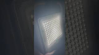 Reflector led 400W sistema recargable [upl. by Leynwad]