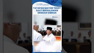 Ekspresi Mayor Teddy Berubah saat Salaman dengan Prabowo dan Gibran sebelum Sidang Kabinet Paripurna [upl. by Sonitnatsnok]