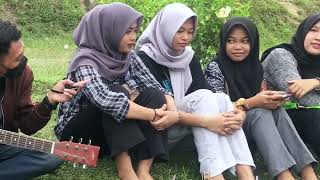 Prank Suara Fals Bikin Ketawa😂 Cewek Cantik Di Taman [upl. by Fricke]