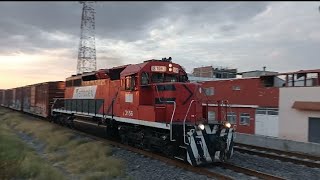 locomotora sd402 FXE 3156 liderado el tirmar rumbo a Celaya pasando por salamanca guanajuato México [upl. by Terraj131]