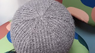 Insolita e anatomica calotta del cappellino lavorato a coste 1×1 [upl. by Lauryn]