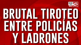 Brutal tiroteo entre policías y ladrones murió un delincuente [upl. by Sivolc118]